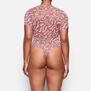 NWT Skims Summer Mesh Raspberry Swirl T-shirt Bodysuit Size S